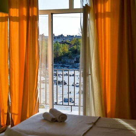 Four Seasons Riverside Kutaisi Exterior foto