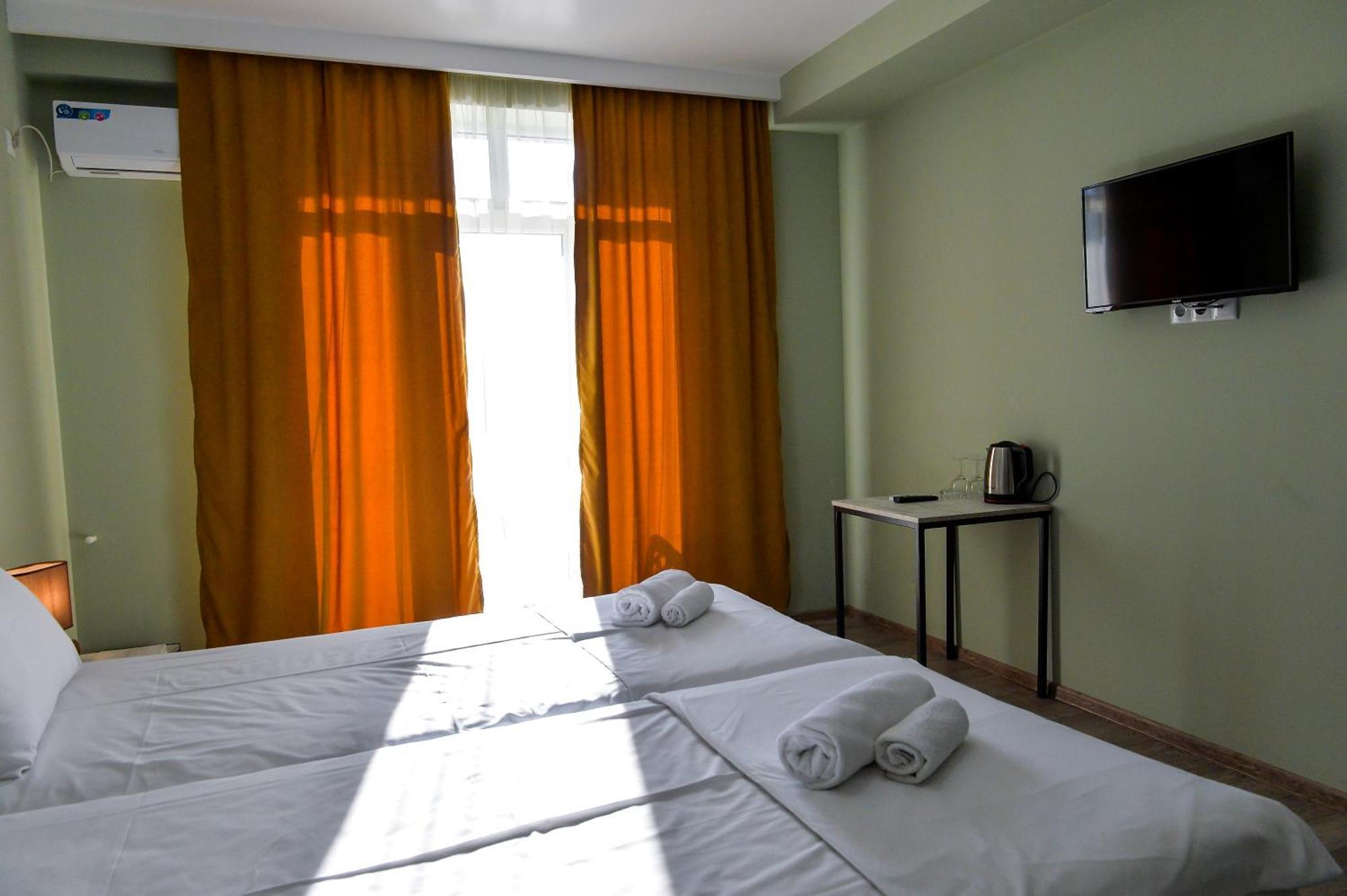 Four Seasons Riverside Kutaisi Exterior foto